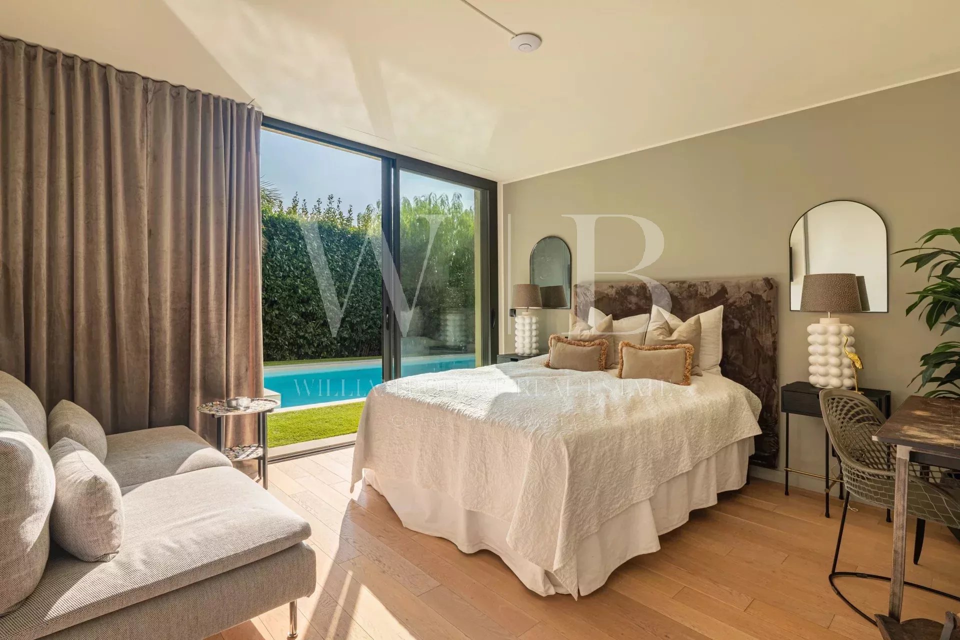 Le Cannet résidentiel - Superbe villa contemporaine avec vue mer et piscine