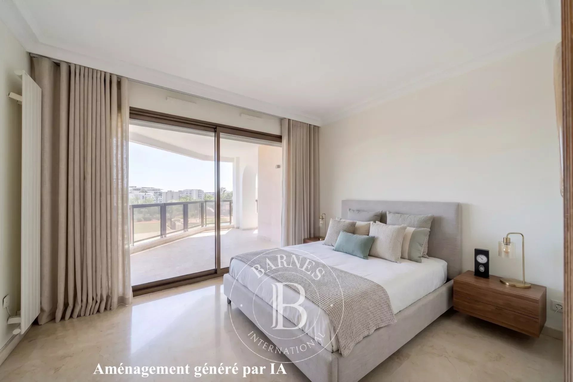 CANNES PALM BEACH – APPARTEMENT 3 PIÈCES – APERÇU MER - GARAGE