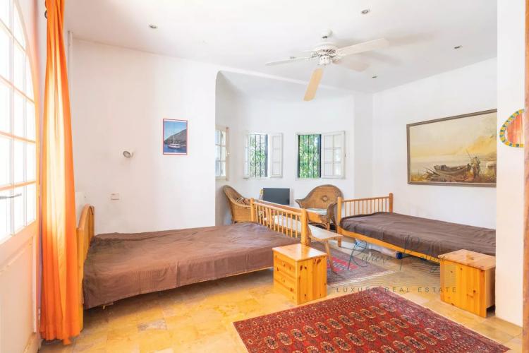 Villa de charme à rénover au calme absolu