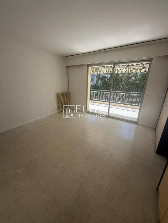 APPARTEMENT 5 PIÈCES DE 138 M² AVEC TERRASSE – LE CANNET