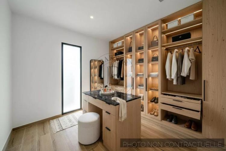 MOUGINS - VILLA NEUVE CONTEMPORAINE