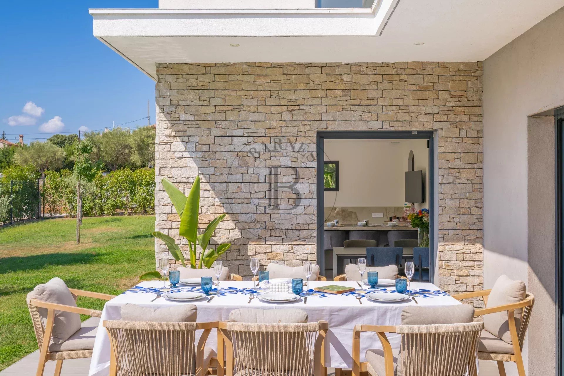 MOUGINS - VILLA CONTEMPORAINE – 4 CHAMBRES