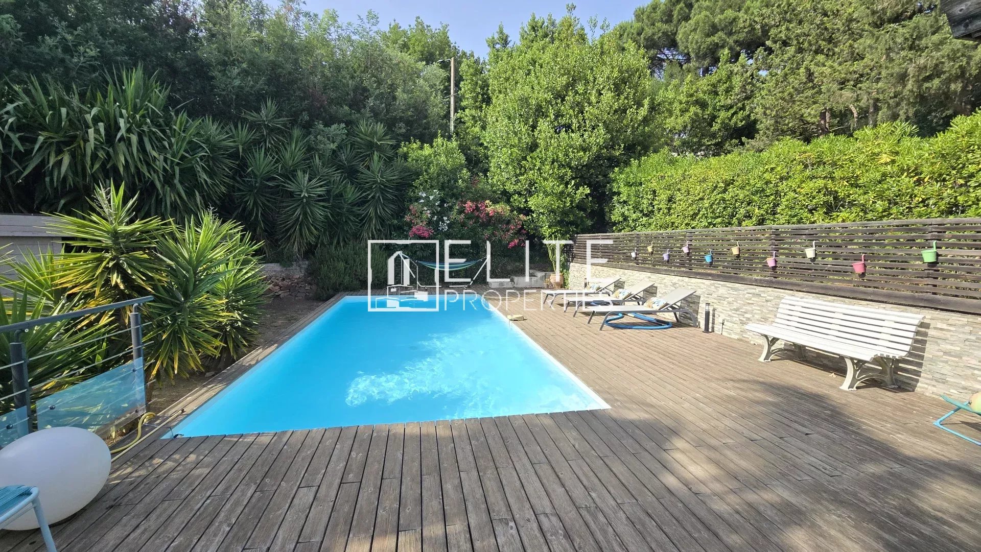 MAISON 5 PIÈCES 112 m² – VUE MER & PISCINE – CANNES