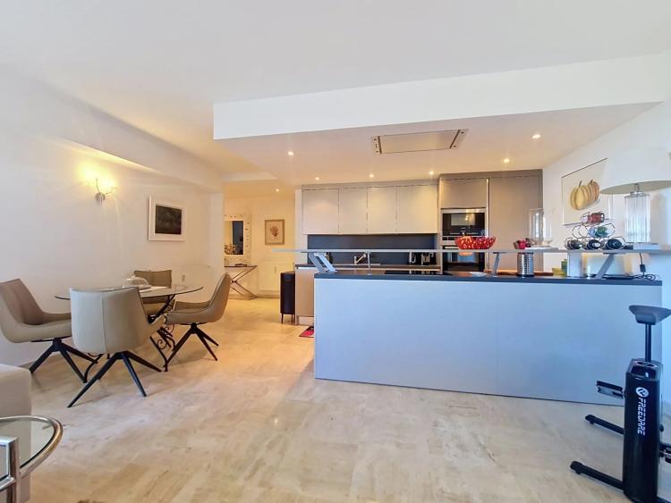 Cannes Basse Californie – Appartement 3 pièces - Terrasse - Vue mer - Parking