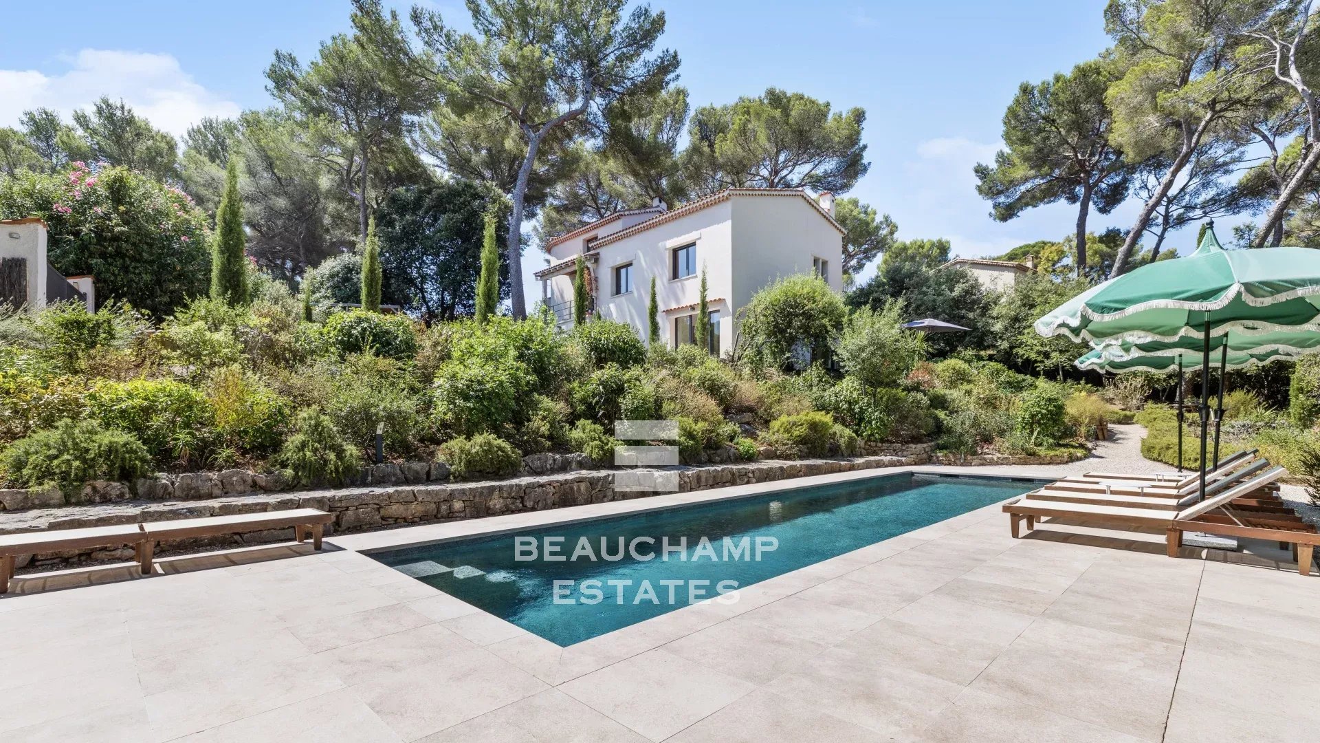 Villa meublée 5 chambres avec piscine - Golfe-Juan