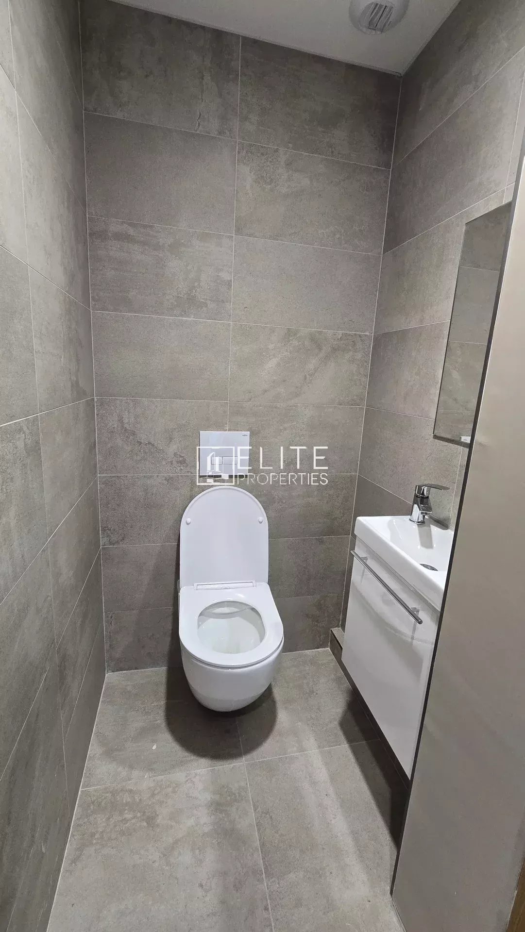 BUREAUX 98m² DANS MAISON DE SANTE MOUANS-SARTOUX