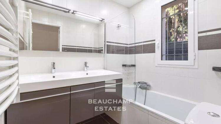 Appartement 3 chambres avec terrasse quartier Saint Basile - Mougins