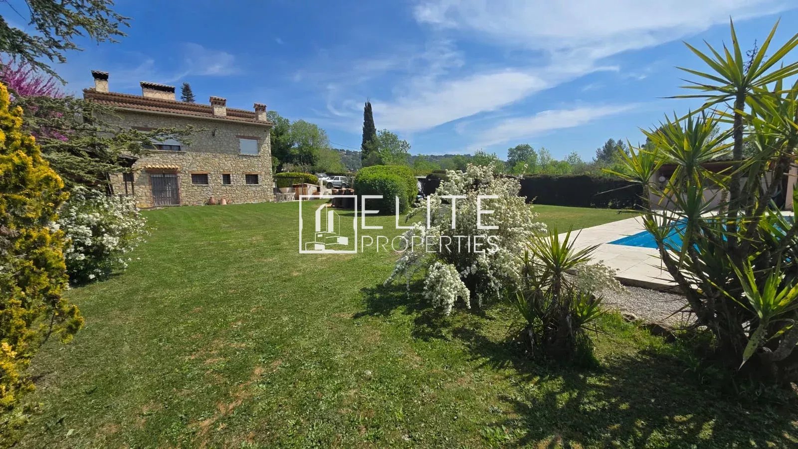 MAISON EN PIERRE 265m² + PISCINE - 2 APPARTEMENTS + STUDIO – MOUANS-SARTOUX
