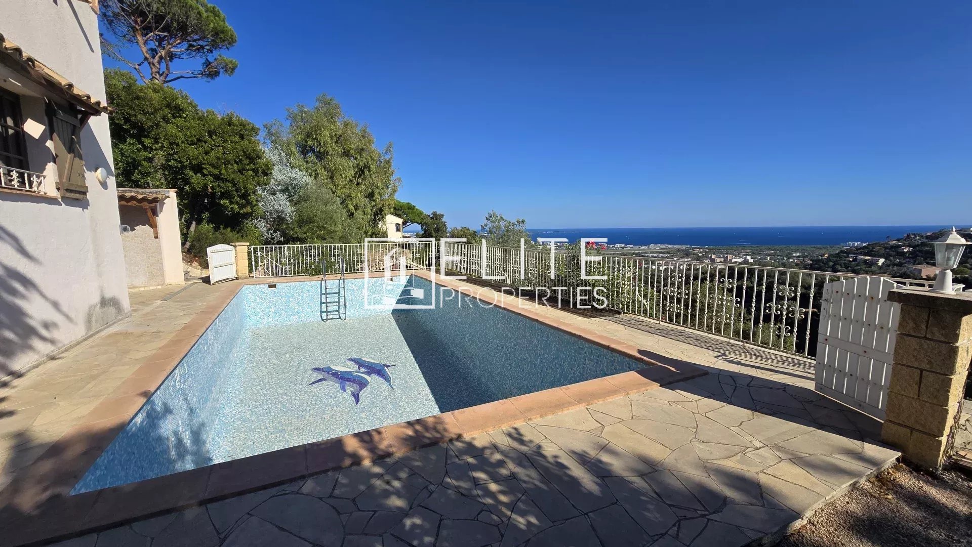 MAISON DE 155 m² + PISCINE & VUE MER  – MANDELIEU-LA-NAPOULE