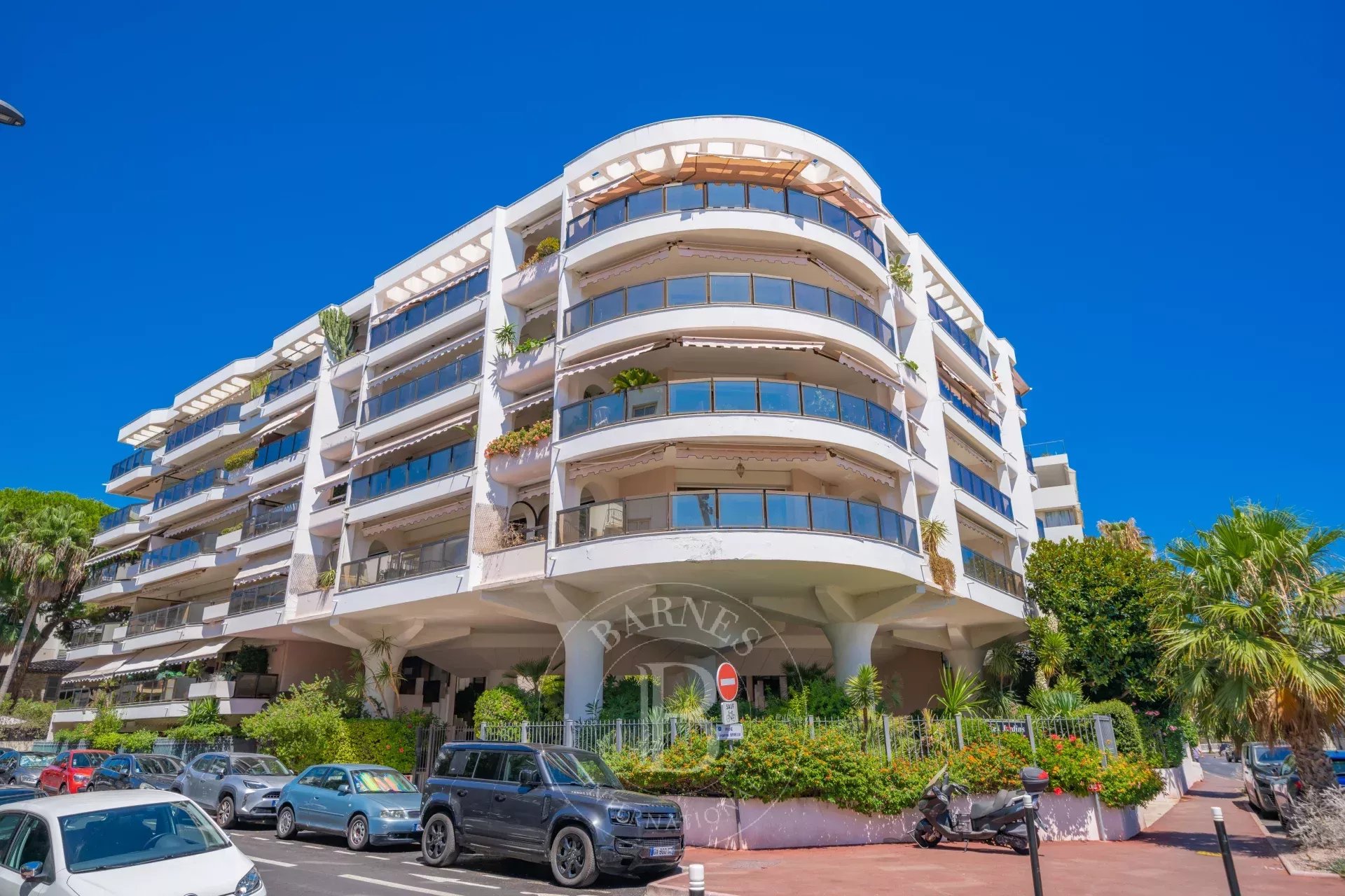 CANNES PALM BEACH – APPARTEMENT 3 PIÈCES – APERÇU MER - GARAGE