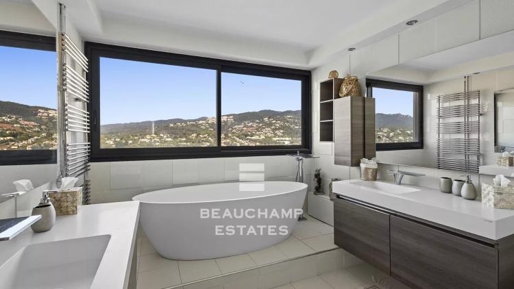 PENTHOUSE - VUE MER PANORAMIQUE