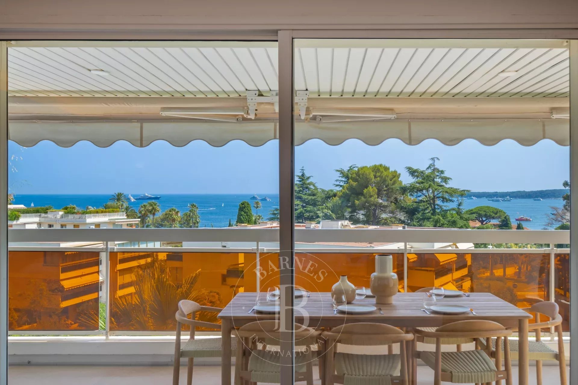 CANNES BASSE CALIFORNIE - 5 PIECES - VUE MER