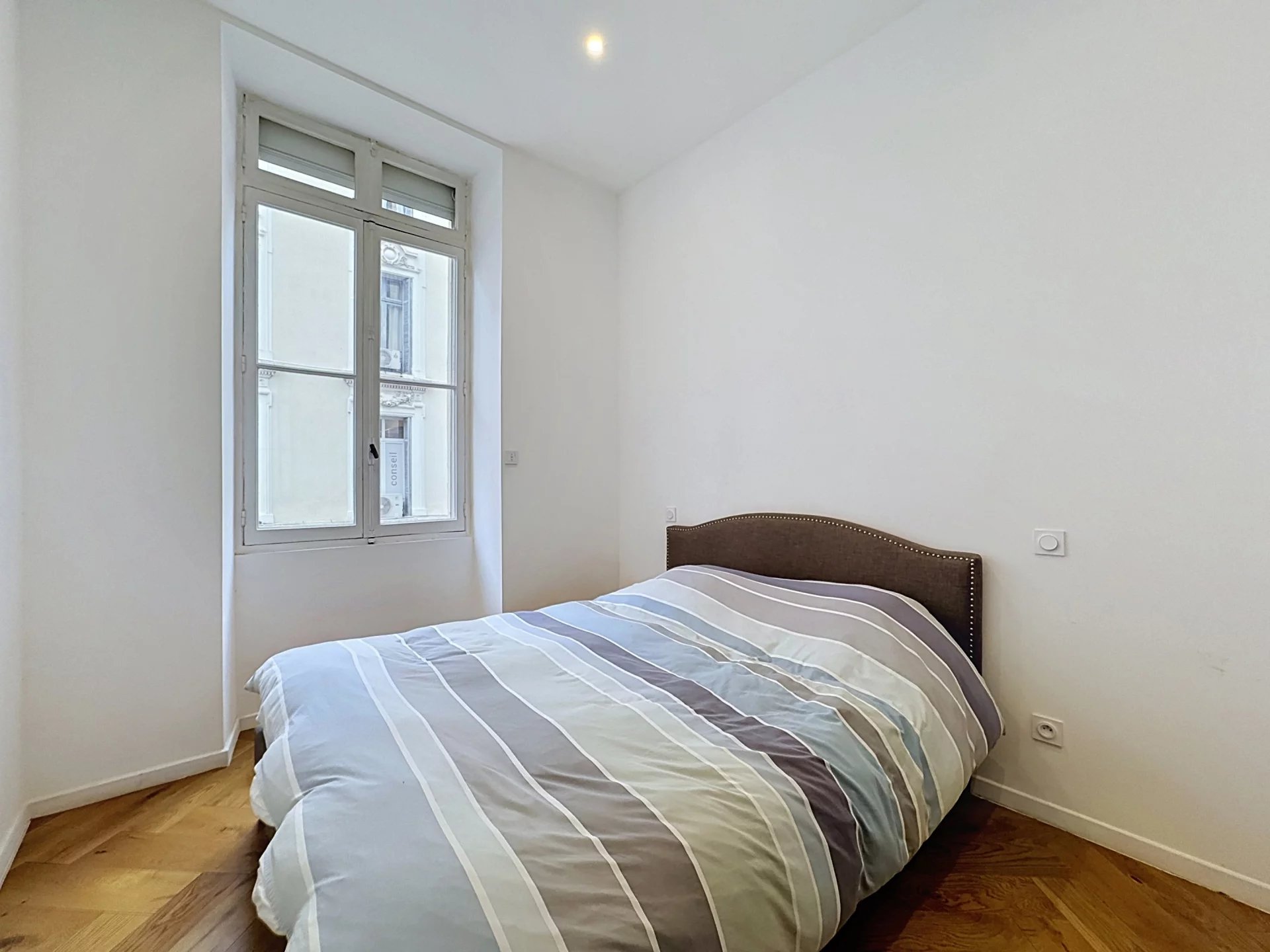 CANNES CENTRE – APPARTEMENT 5P DE CARACTÈRE RÉNOVÉ – TERRASSE 35 M²