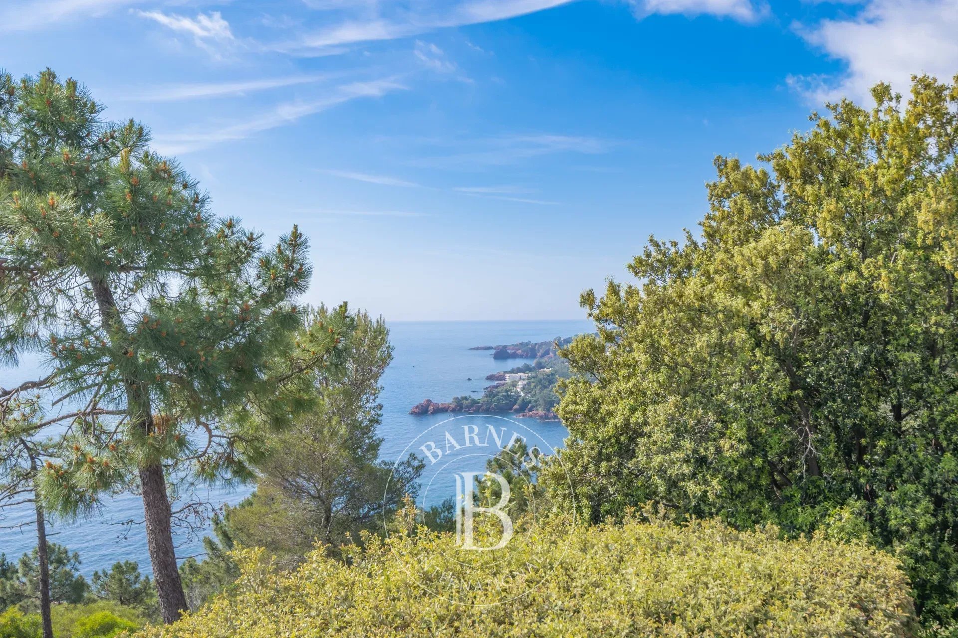 THÉOULE - VILLA FAMILIALE AVEC VUE MER PANORAMIQUE