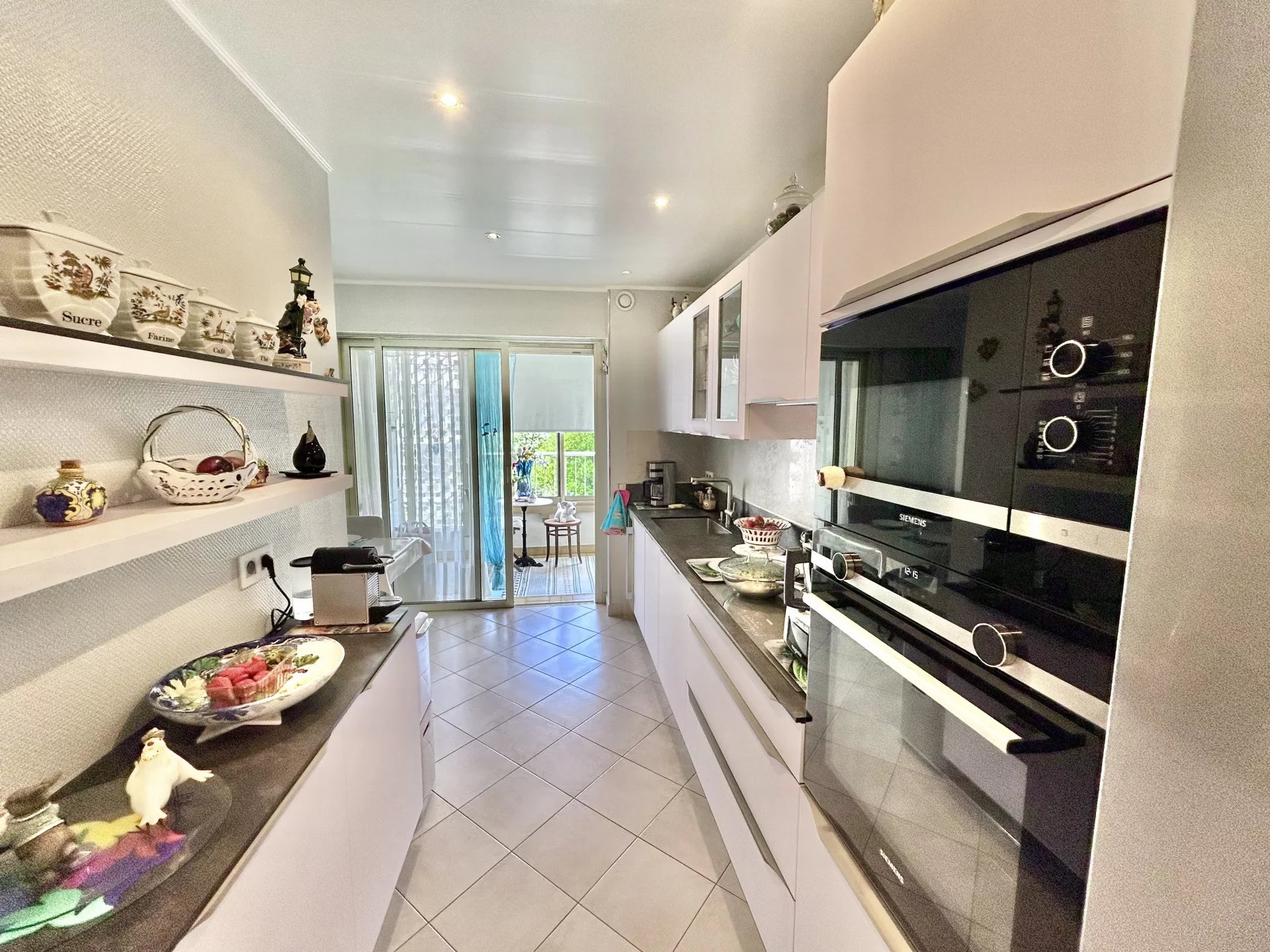 Montrose – Dernier étage avec terrasse, lumineux 4 pièces avec double garage