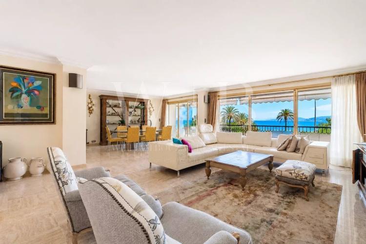 Cannes, la Croisette - Port Canto. Appartement de 229 m² avec vue mer + dépendances