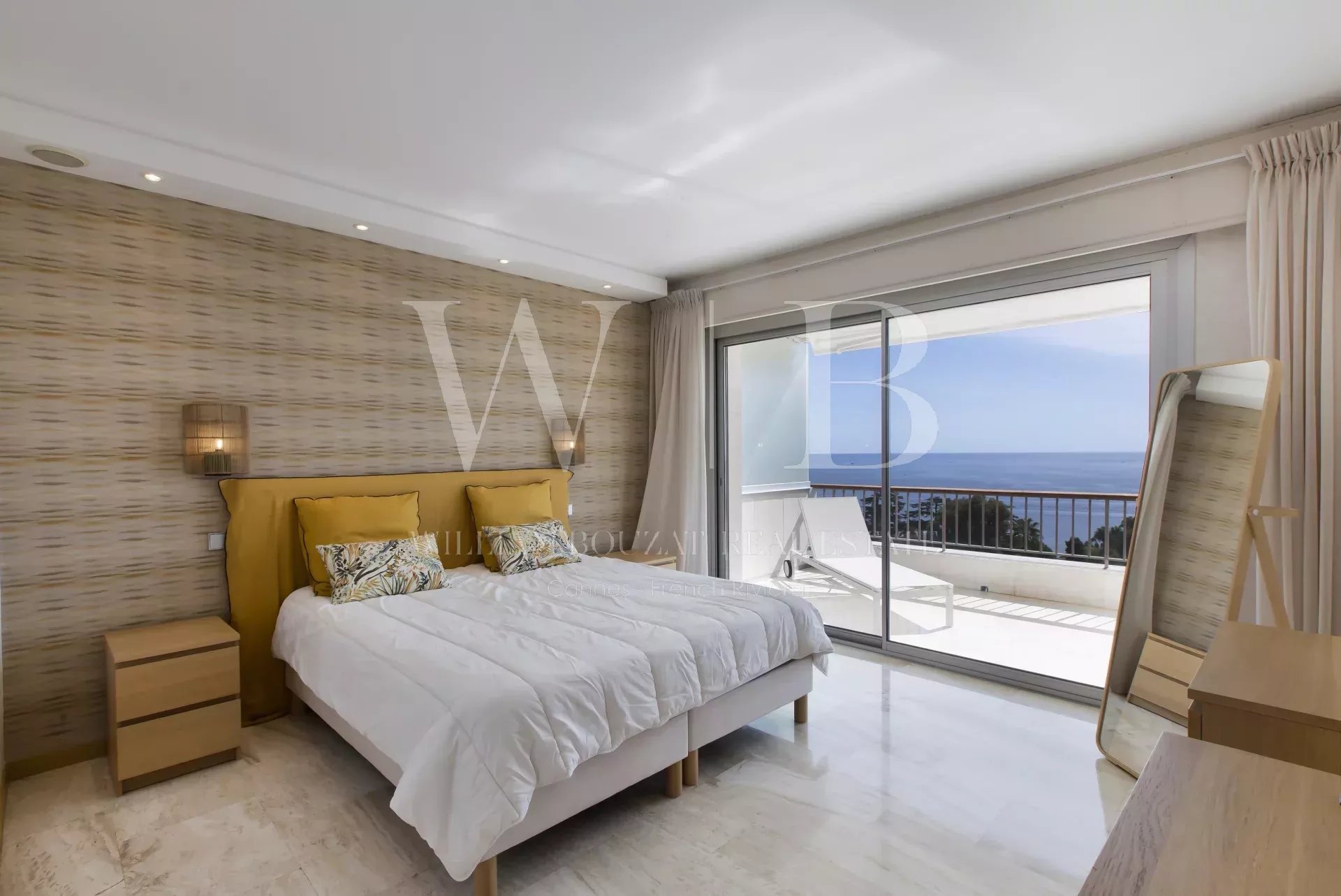 Cannes, la Californie - 5 Pièces avec vue féérique sur la mer et la baie de Cannes - Prestigieuse résidence