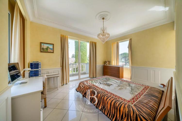 MANDELIEU-LA-NAPOULE - VILLA D’EXCEPTION - 6 CHAMBRES