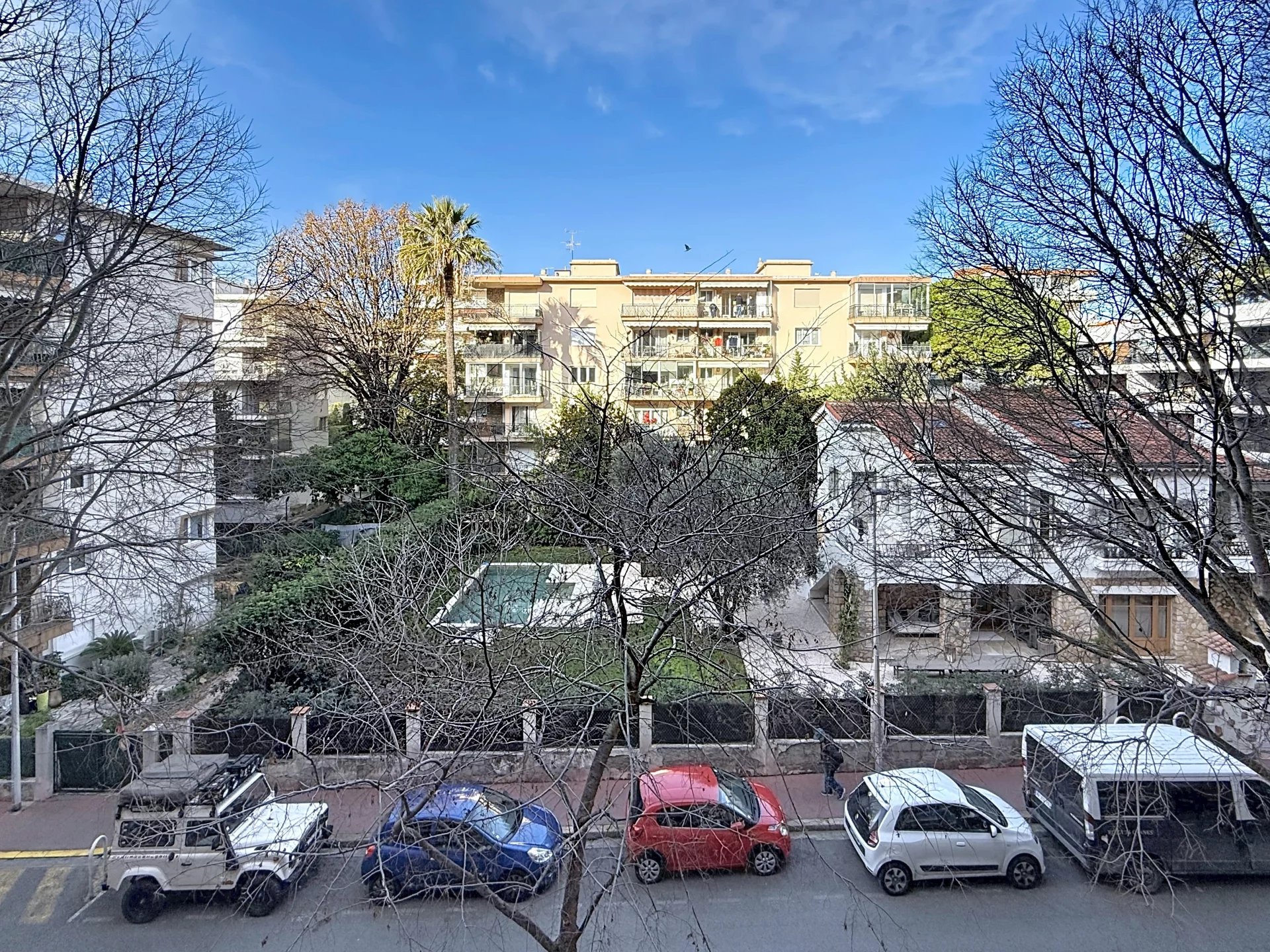 CANNES – BASSE CALIFORNIE – 2 PIÈCES – GRANDE TERRASSE OUEST – VUE DÉGAGÉE