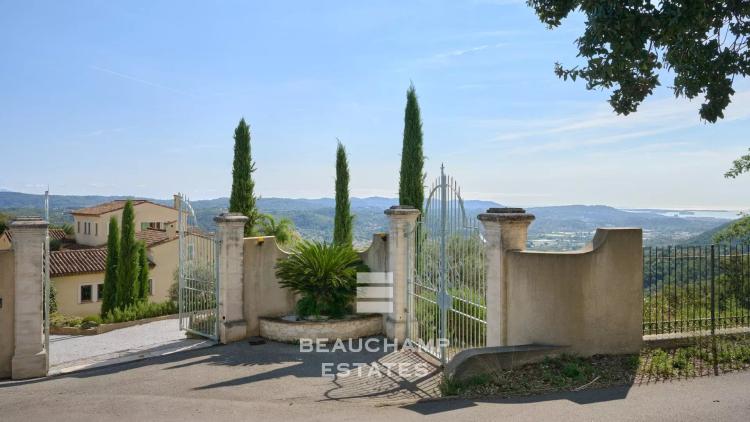 Villa provençale avec vue panoramique sur les collines - Pégomas