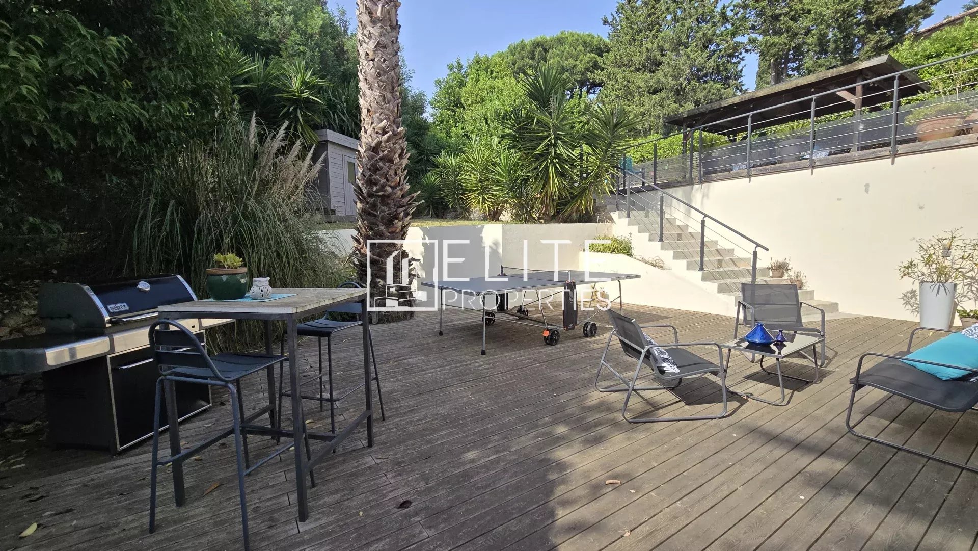 MAISON 5 PIÈCES 112 m² – VUE MER & PISCINE – CANNES