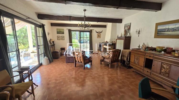 APPARTEMENT 3 PIÈCES EN BAS DE VILLA 104 m² + TERRAIN DE 1000 m² MOUANS-SARTOUX