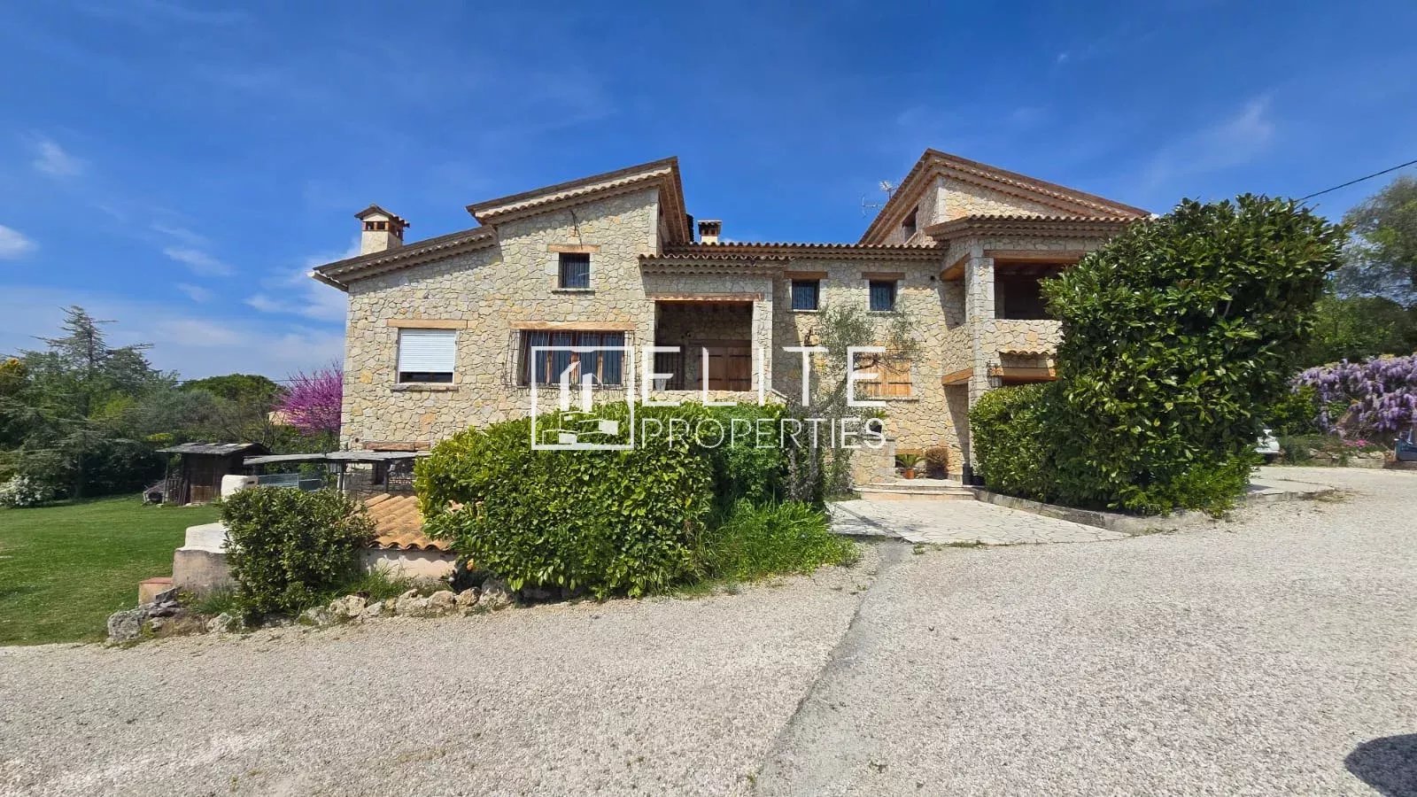 MAISON EN PIERRE 265m² + PISCINE - 2 APPARTEMENTS + STUDIO – MOUANS-SARTOUX