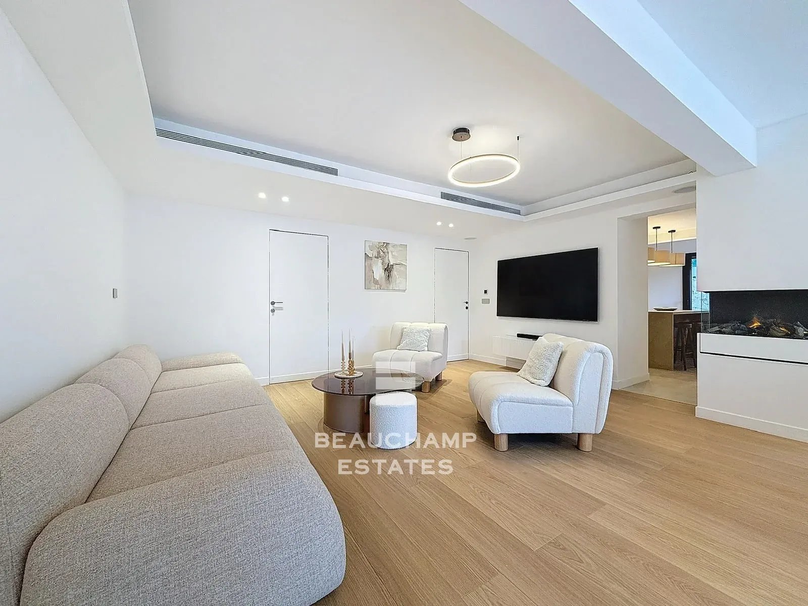 Villa rénovée avec prestations de qualité et 5 chambres en suite