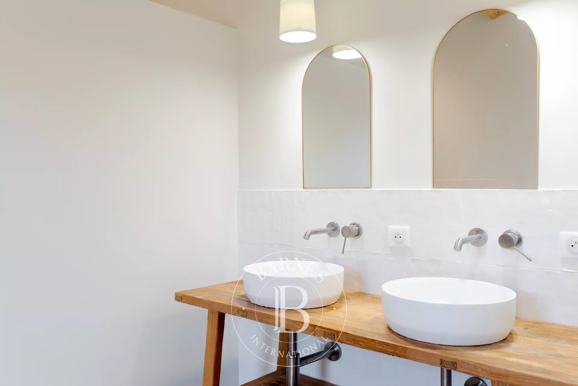 Valbonne, Domaine fermé, calme, 4 chambres, piscine