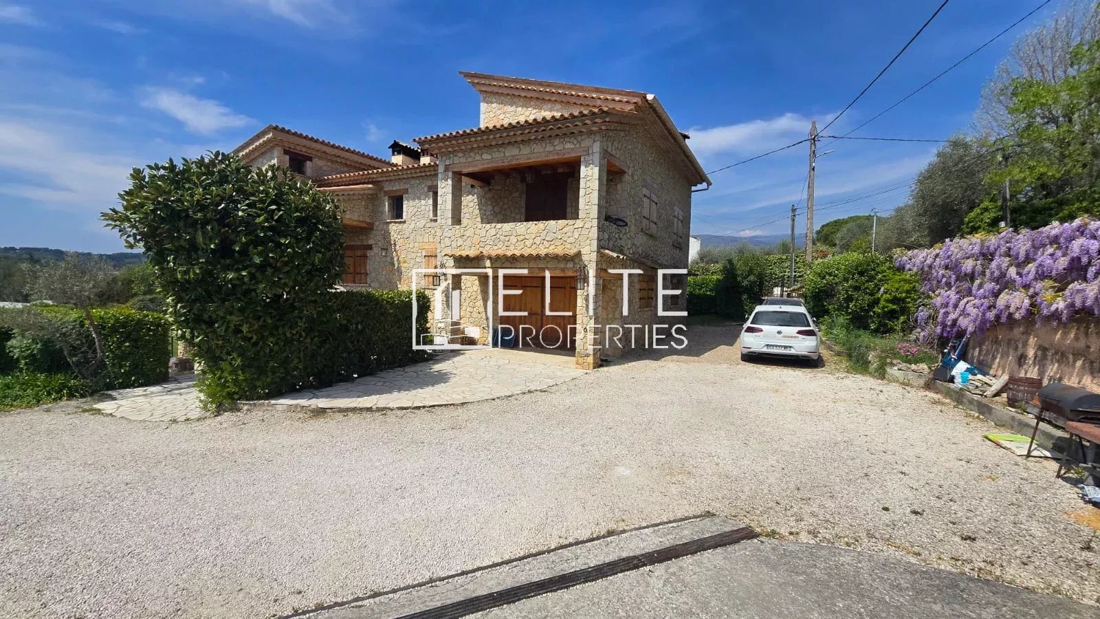 MAISON EN PIERRE 265m² + PISCINE - 2 APPARTEMENTS + STUDIO – MOUANS-SARTOUX