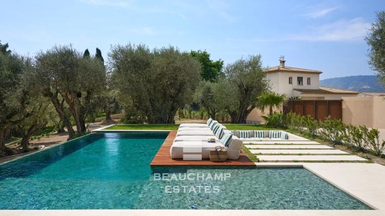 Villa contemporaine de 5 chambres proche de Mougins