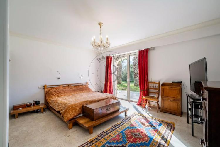 MOUGINS – SECTEUR RÉSIDENTIEL PREMIUM