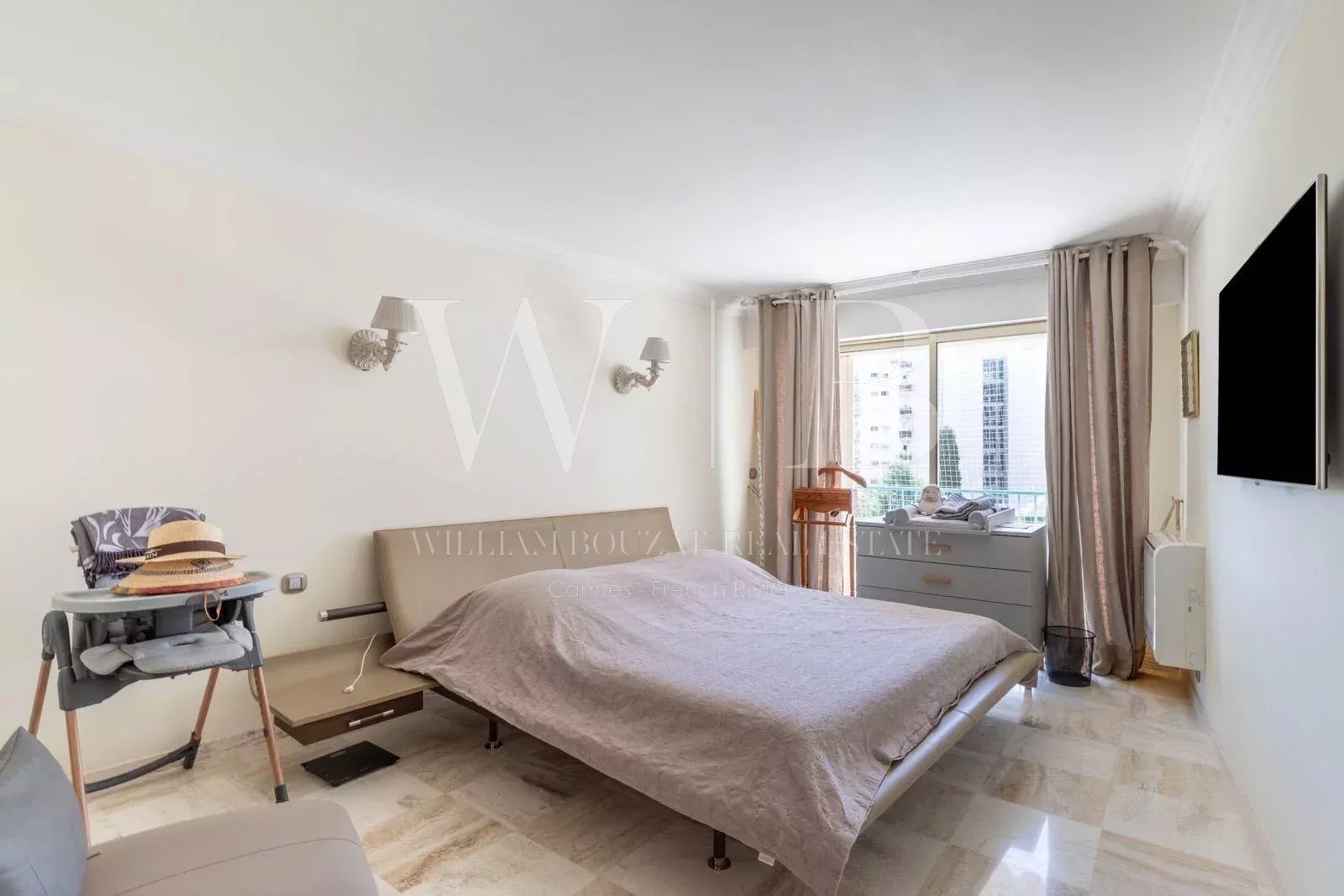 Cannes, la Croisette - Port Canto. Appartement de 229 m² avec vue mer + dépendances