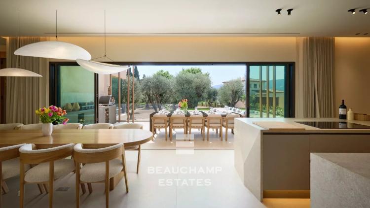 Villa contemporaine de 5 chambres proche de Mougins