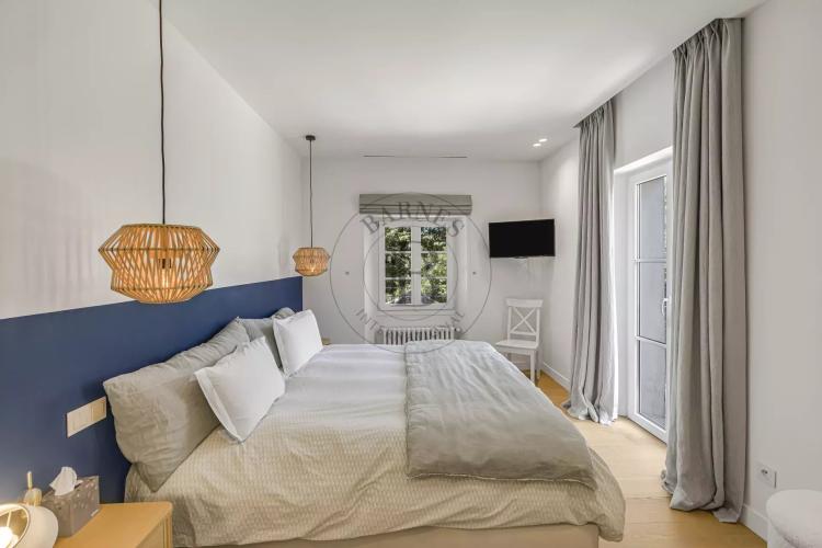 MOUGINS – PROPRIÉTÉ EN PIERRE RÉNOVÉE