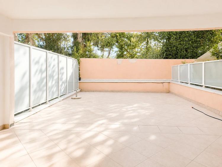 Cannes – Quartier Oxford | Spacieux T4 avec vaste terrasse, jardin & garage
