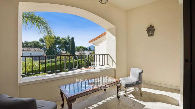 Villa provençale 6 chambres avec piscine – Mandelieu-La Napoule