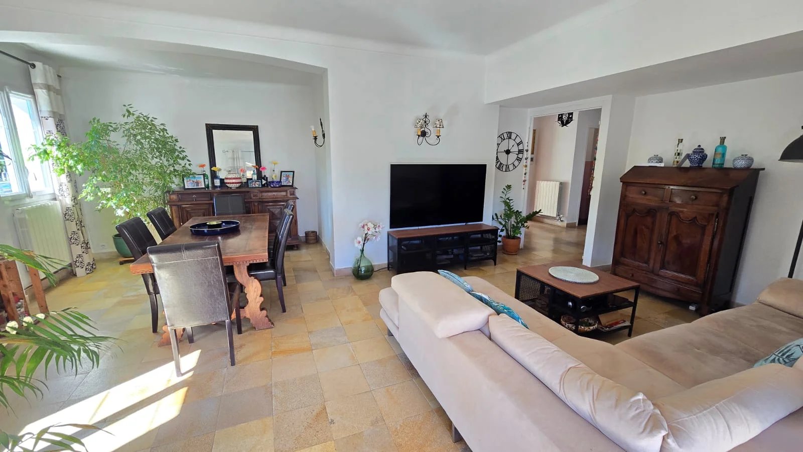MAISON 5 PIÈCES 135 m² + PISCINE & DOUBLE GARAGE – TERRAIN 3 300 m²
