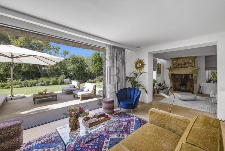MOUGINS – PROPRIÉTÉ EN PIERRE RÉNOVÉE