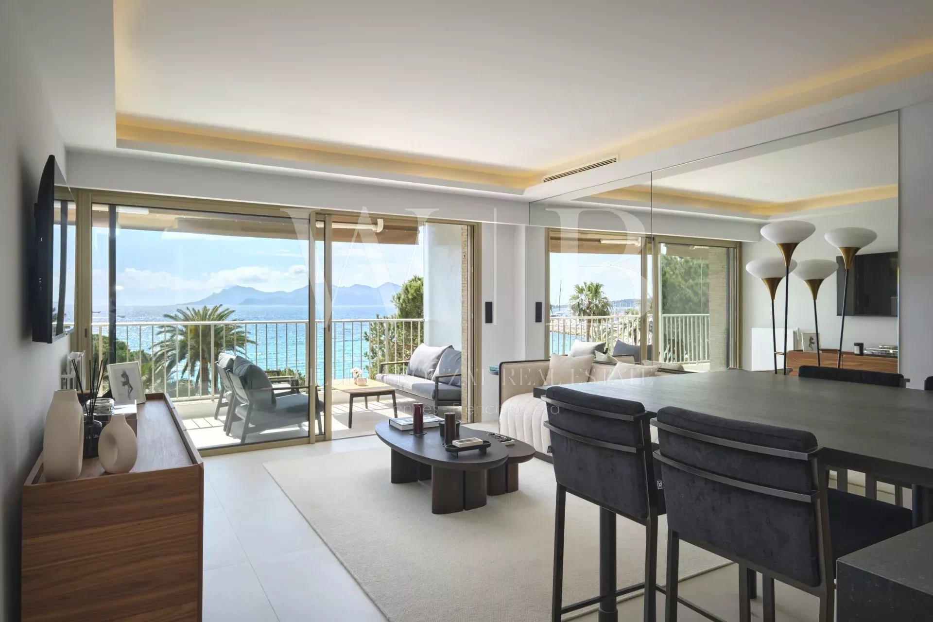 Cannes, la Croisette - Vue mer panoramique à couper le souffle - Prestigieuse Résidence