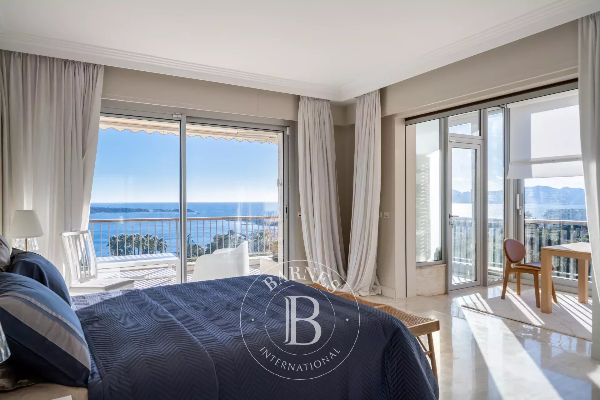 CANNES CALIFORNIE - VUE MER PANORAMIQUE - TERRASSE - 4 CHAMBRES - PISCINE