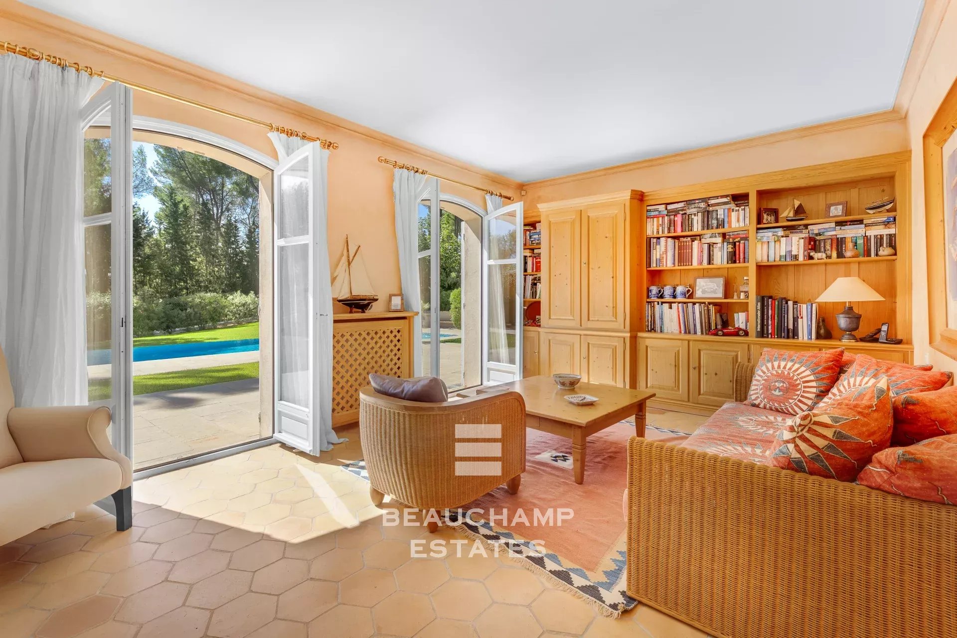 Propriété provençale 6 chambres dans un domaine privé - Mougins