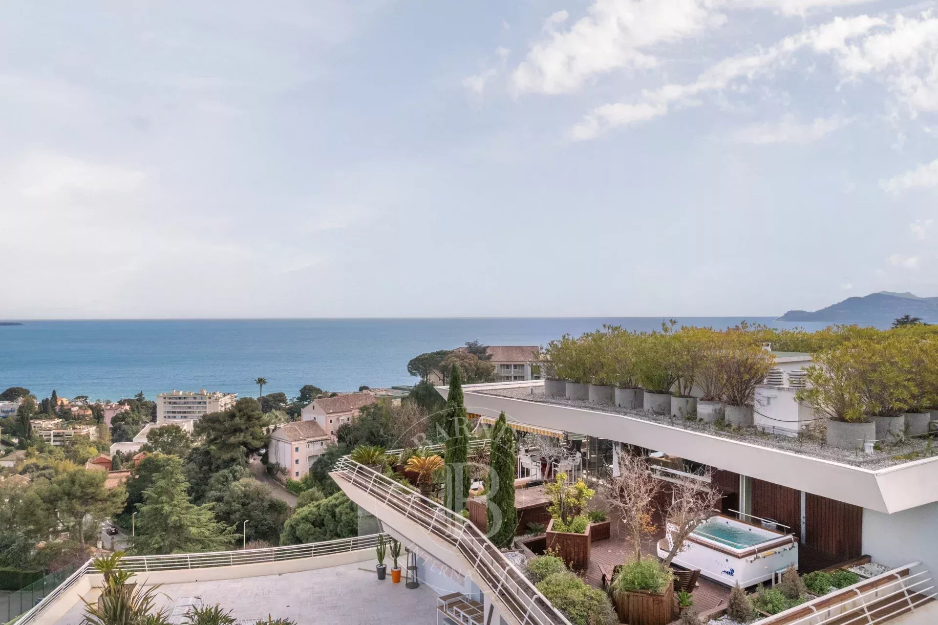 CANNES CROIX DES GARDES - PENTHOUSE - VUE MER PANORAMIQUE - TERRASSE