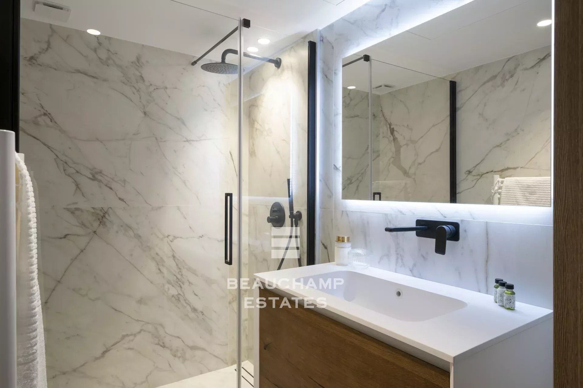 Appartement 3 chambres avec vue mer panoramique – Cannes Californie