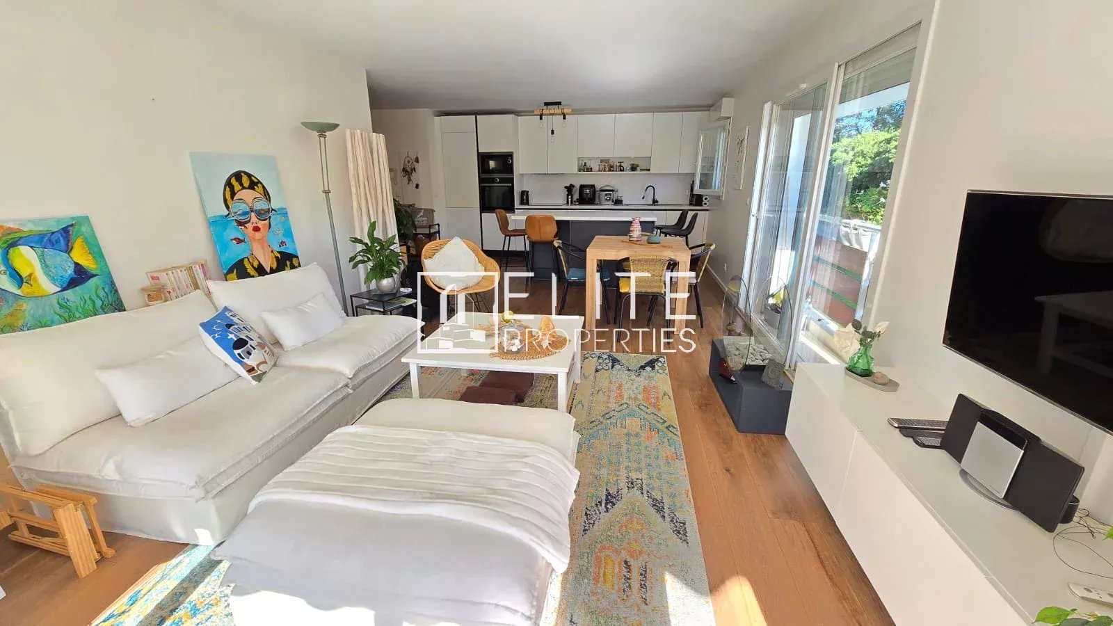 APPARTEMENT 3 PIÈCES DE 70m² + GARAGE, CAVE & PISCINE - MANDELIEU-LA-NAPOULE
