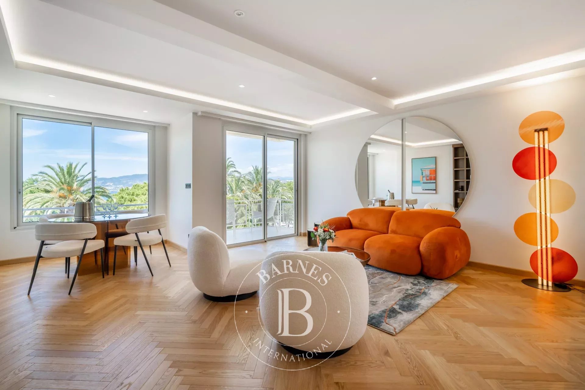 EXCLUSIVITÉ CANNES CROISETTE - 3 PIÈCES - TERRASSE - VUE MER