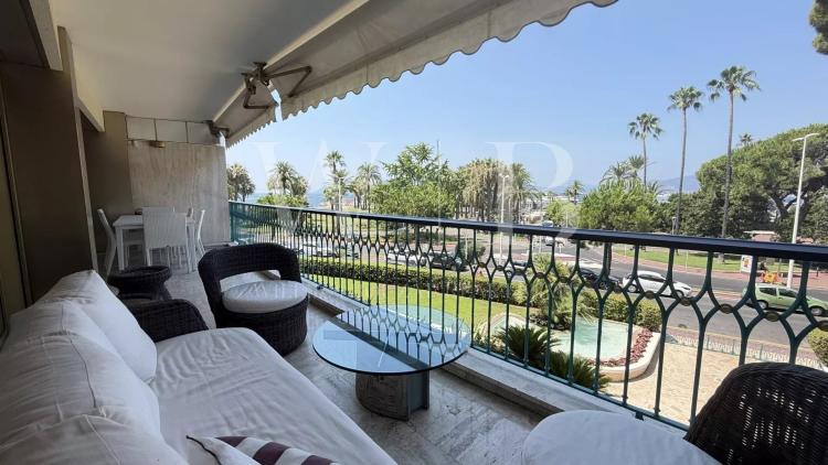 Cannes, la Croisette - Port Canto. Appartement de 229 m² avec vue mer + dépendances