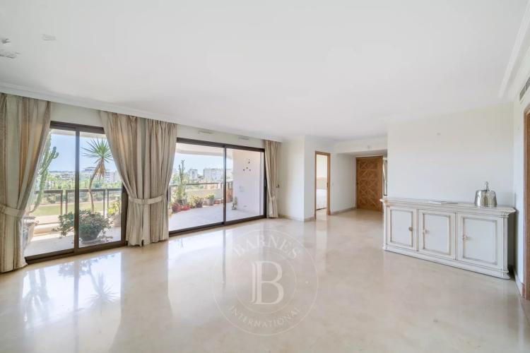 CANNES PALM BEACH – APPARTEMENT 3 PIÈCES – APERÇU MER - GARAGE