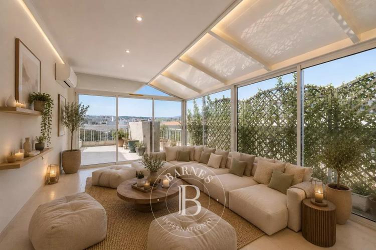 CANNES - BANANE - DERNIER ÉTAGE - 4 PIÈCES - TERRASSE 137m²- PARKING