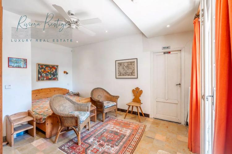 Villa de charme à rénover au calme absolu